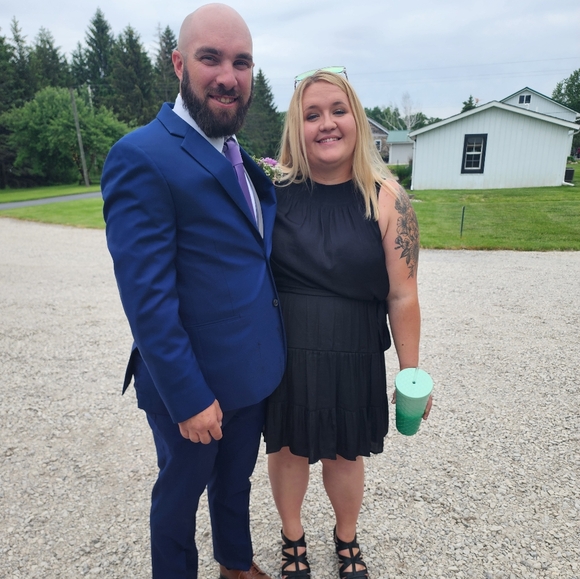 Meet your Posher, Aspen - Picture 2 of 2